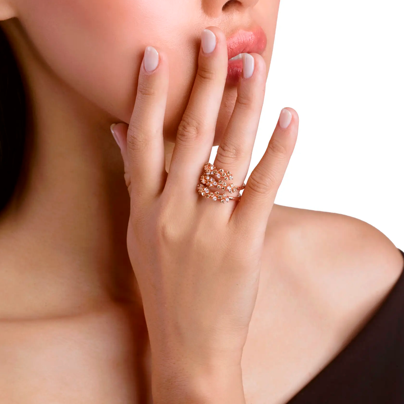 Mimosa Anillo with White and Brown Diamonds