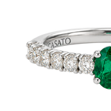 Anillo Oro Blanco con Esmeraldas y Diamantes