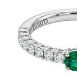 Anillo Madame Oro Blanco con Esmeralda y Diamantes